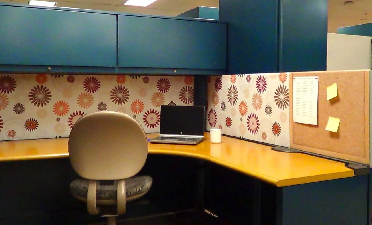 Wallpaper Ideas to Brighten Your Office Cubicle
